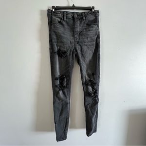 American Eagle Black Highwaisted Ripped Skinny Jeans Size 8 Long